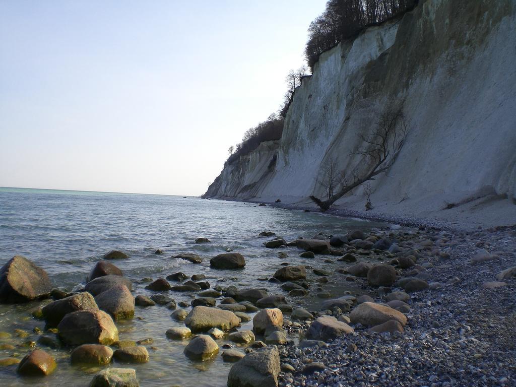 Ferienwohnung In Sassnitz Ruegen Naehe Weltnaturerbe Kreidekueste Exterior photo